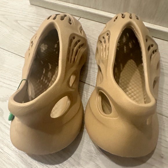 Adidas Yeezy Foam Runner 'Ochre' - Picture 4 of 4